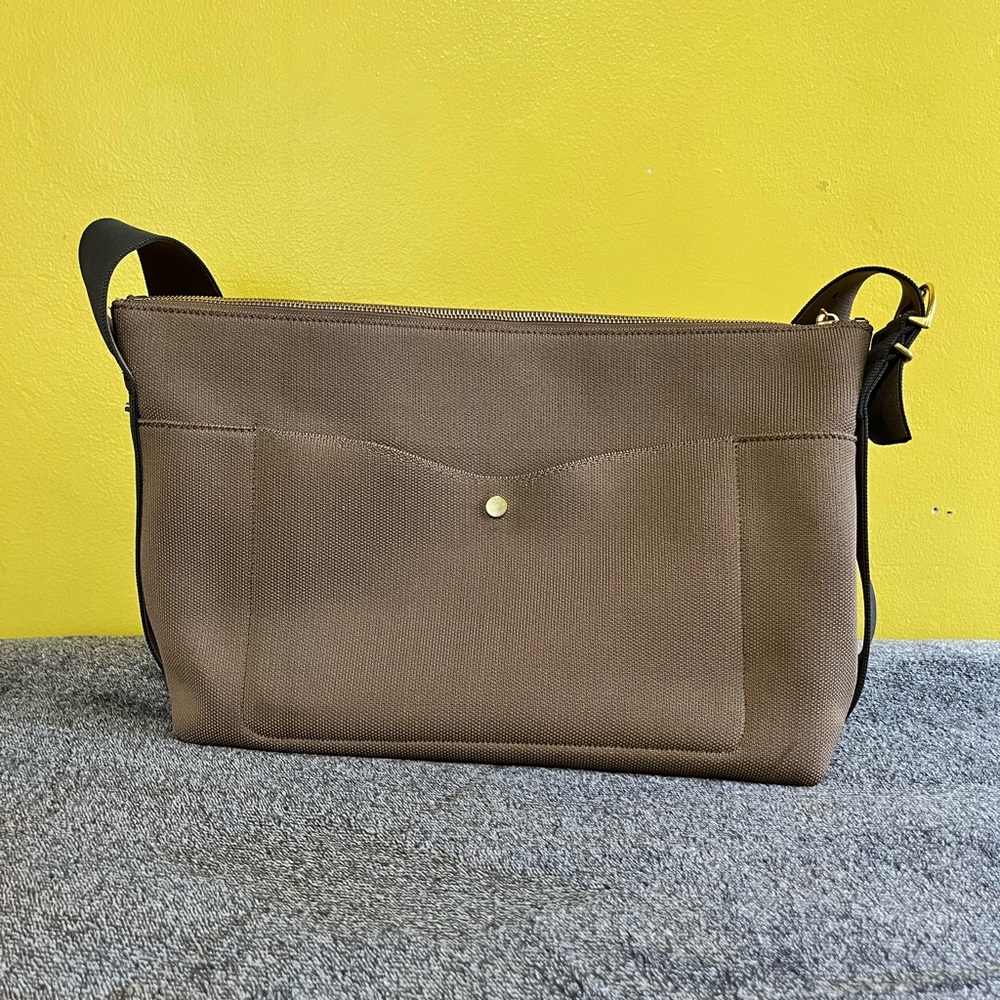Cuyana Medium Sling Bag - New w/o Tags (Cappuccino Colorway)